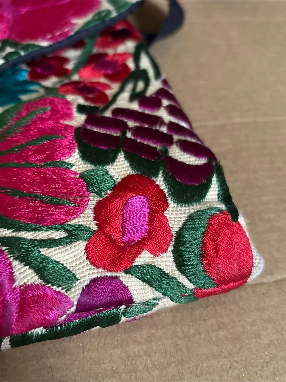 Mexican Boho Embroidered Floral Crossbody Bag in Pink & Teal w defects vintage - Picture 11 of 16